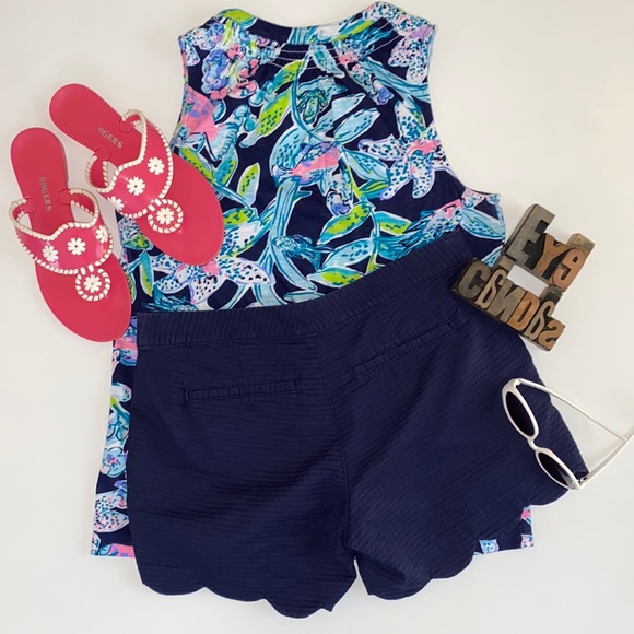 🌴LILLY PULITZER ‘The Buttercup Short’ in Textured Chevron in Navy - Picture 5 of 8